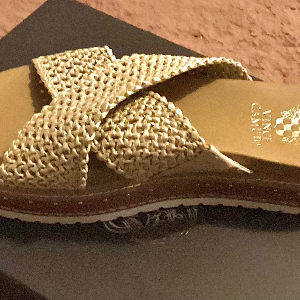 New Vince Camuto Women’s Mule Espadrille Woven Natural Tan Sandal Studded Sz 6.5